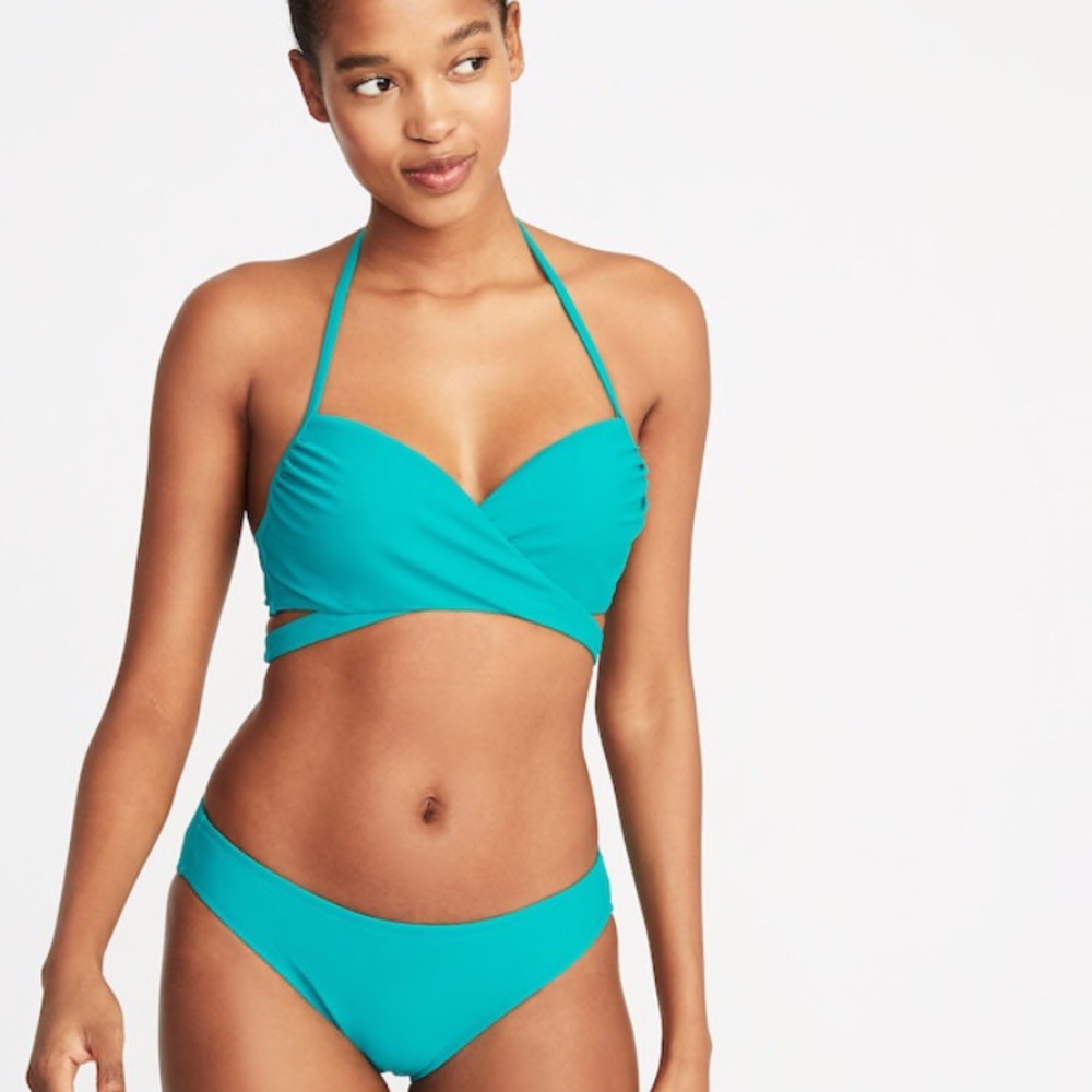 NWT! 🏷👙 Old Navy Wrap Halter Bathing Suit Top!